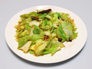 Cavoli cinesi saltati（炒球菜）