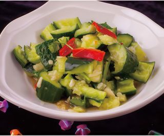 04 Cetriolo con peperoncino e aceto