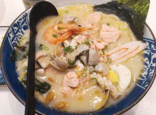 44 Ramen con frutti di mare