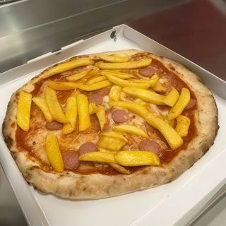 Würstel e patatine