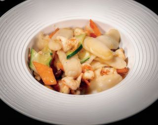 146 Gnocchi di riso con gamberi e verdure