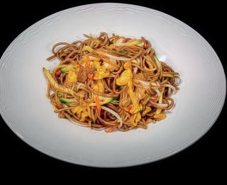 138 Yaki soba con verdure