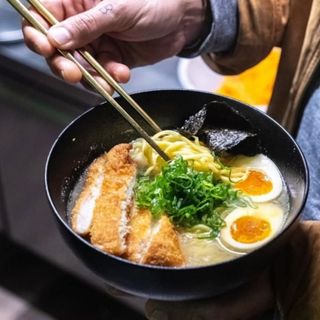 Ramen tonkatsu di pollo