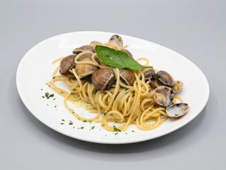 Spaghetti alle vongole e bottarga 