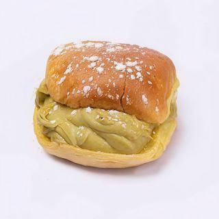Panino bun con crema al pistacchio