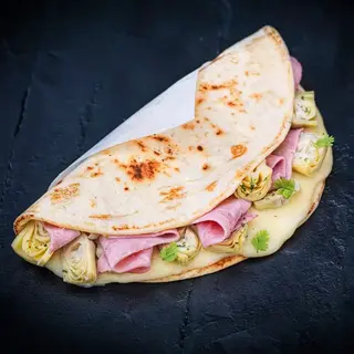 Piada Prosciutto cotto mozzarella e funghi