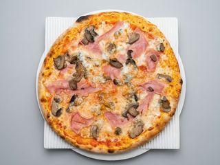 Prosciutto e funghi 