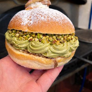 BRIOCHES ARTIGIANALE CREMA DI PISTACCHIO