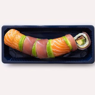 Dragon roll salmone