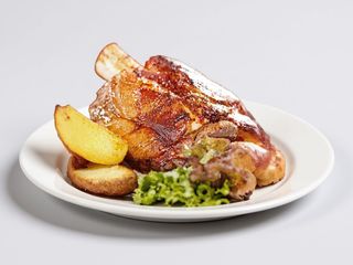 Stinco di maiale dell'osteria