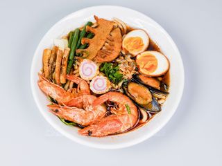 45b Spaghetti di soba al frutti di mare