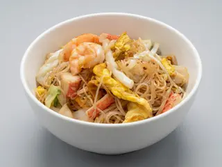 Spaghetti di riso misto mare