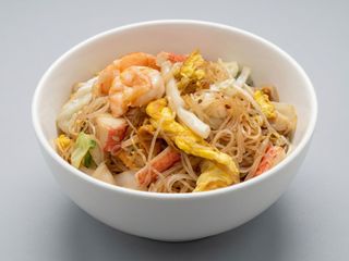 Spaghetti di riso misto mare