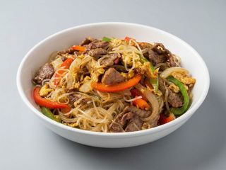 spaghetti di riso manzo  con curri