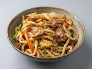 spaghetti.  Wuton manzo 