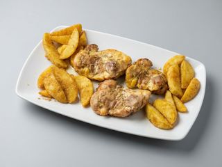 Bistecca di pollo con contorno 