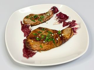 Bistecca di tonno grigliata con contorno