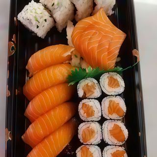Sushi box 4 con 22 pezzi