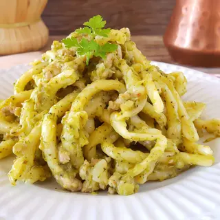 Scialatielli con broccoli e salsiccia