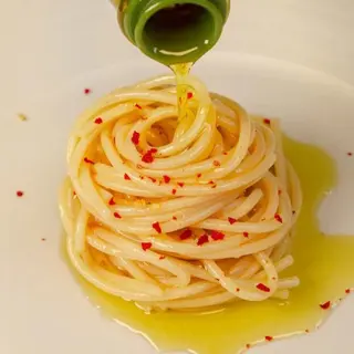 Aglio, olio e peperoncino