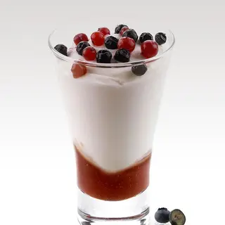 Coppa yogurt e frutti di bosco