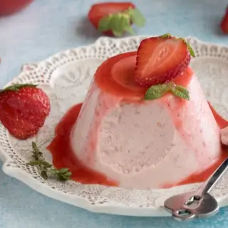 Panna cotta alla fragola