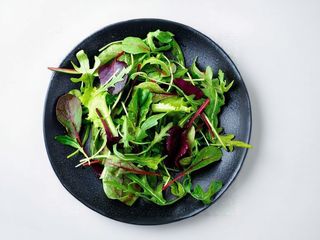 Insalatona mista con formaggio