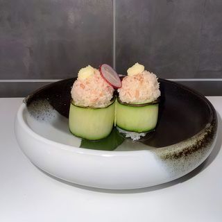 Gunkan di zucchine e granchio