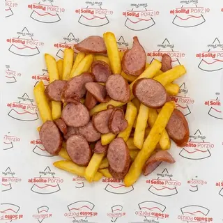 Porzione wurstel e patatine fritte