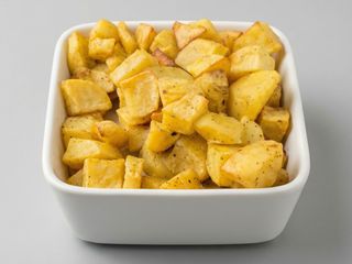 Quattro porzione di patate al forno circa 800g