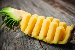 Ananas frutta fresca