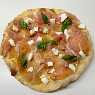 Focaccia crudo e bufala D.O.P
