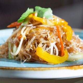 SPAGHETTI DI SOIA E MANZO