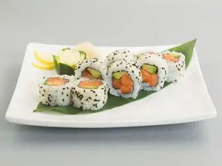 82.spicy salmone avocado