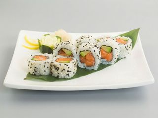 82.spicy salmone avocado