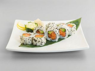 90.Uramaki vegetariano