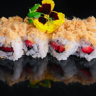 137 - Strawberry roll