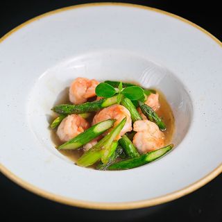 Gamberi con asparagi