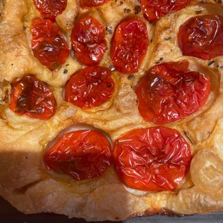 Angolo di focaccia barese classica