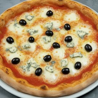 Gorgonzola e olive nere