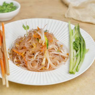 56  Spaghetti di soia con mare miste