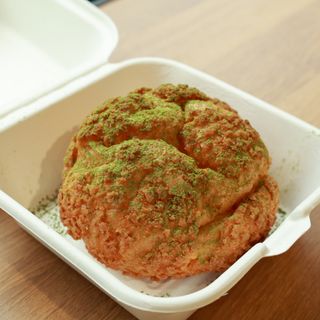 Matcha cream puff