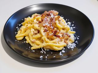 Spaghettoni alla carbonara