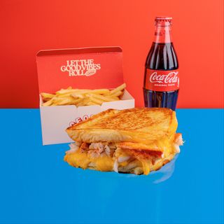 Cheesy lobster toast Menù