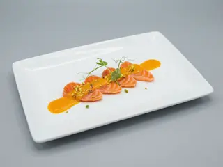 S009 - Tataki di salmone