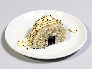 T040 - Onigiri tonno cotto