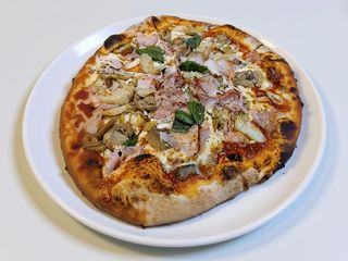 Pizza capricciosa