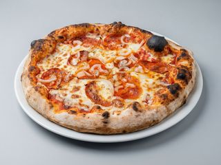 Pizza Diavola con cipolla