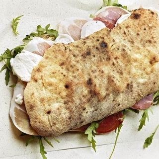 Ciabatta: pancetta, olive, provola