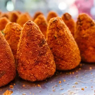 Arancino pesce spada e melanzane